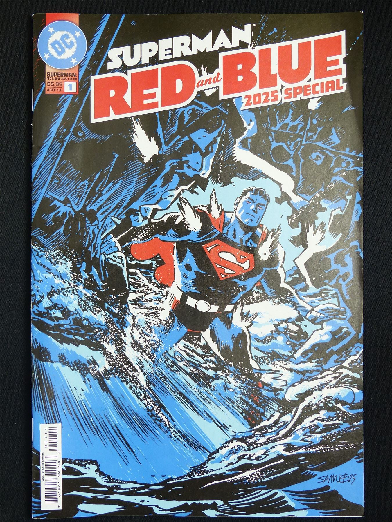 SUPERMAN Red and Blue 2025 Special - DC Comic #5WW