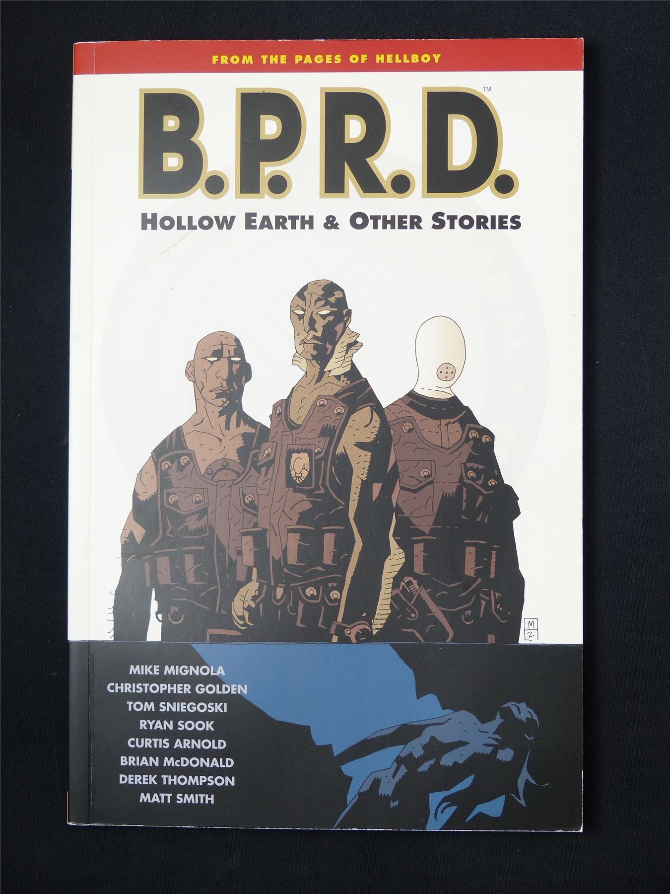 B.P.R.D. Hollow Earth & Other Stories - Dark Horse Graphic Softback #2F9