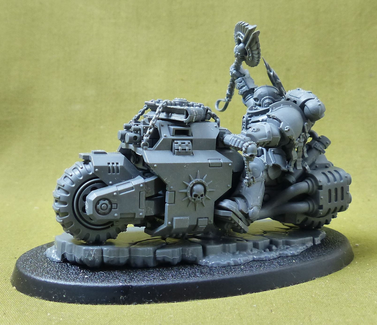 Primaris Chaplain on Bike - Space Marines - Warhammer 40K #2Z6
