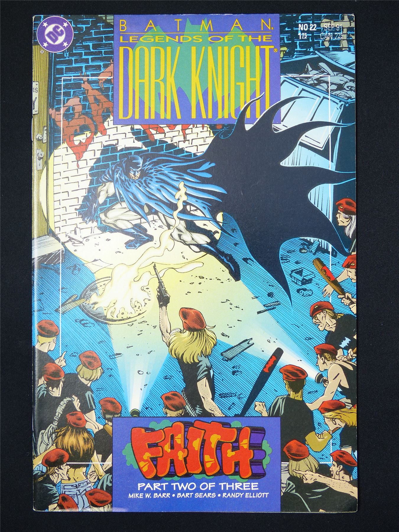 BATMAN Legends of the Dark Knight #22 - DC Comic #38L