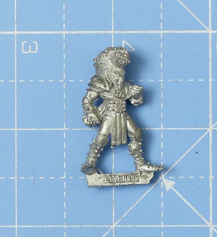 Classic Metal Dark Elf Lineman - Warhammer Blood Bowl #2LY