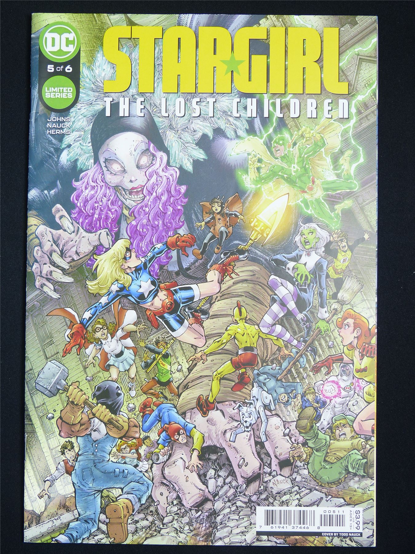 STARGIRL: The Lost Children #5 - DC Comic #6LV