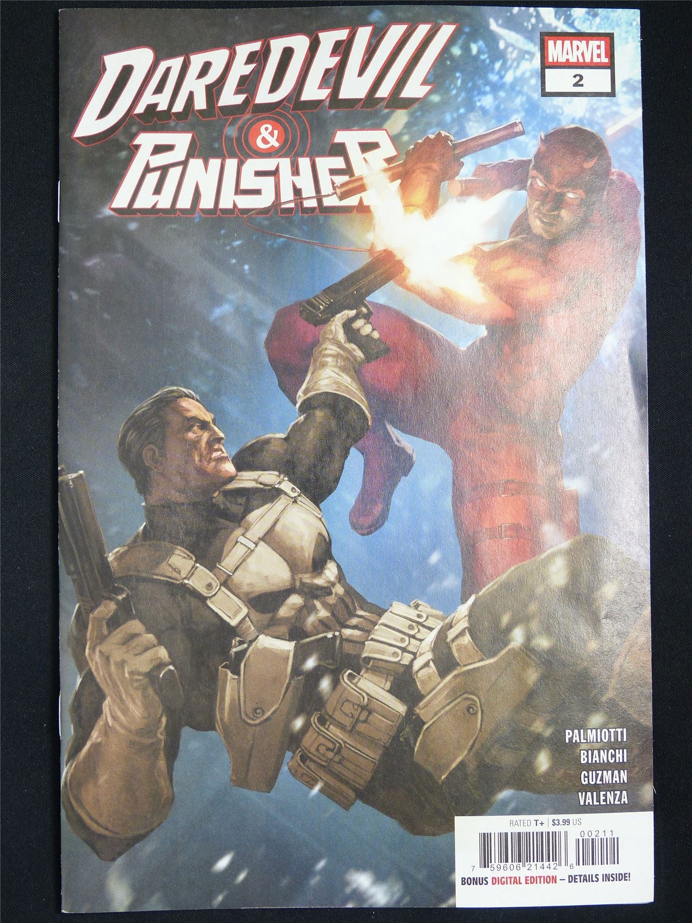 DAREDEVIL & Punisher #2 - Marvel Comic #O6