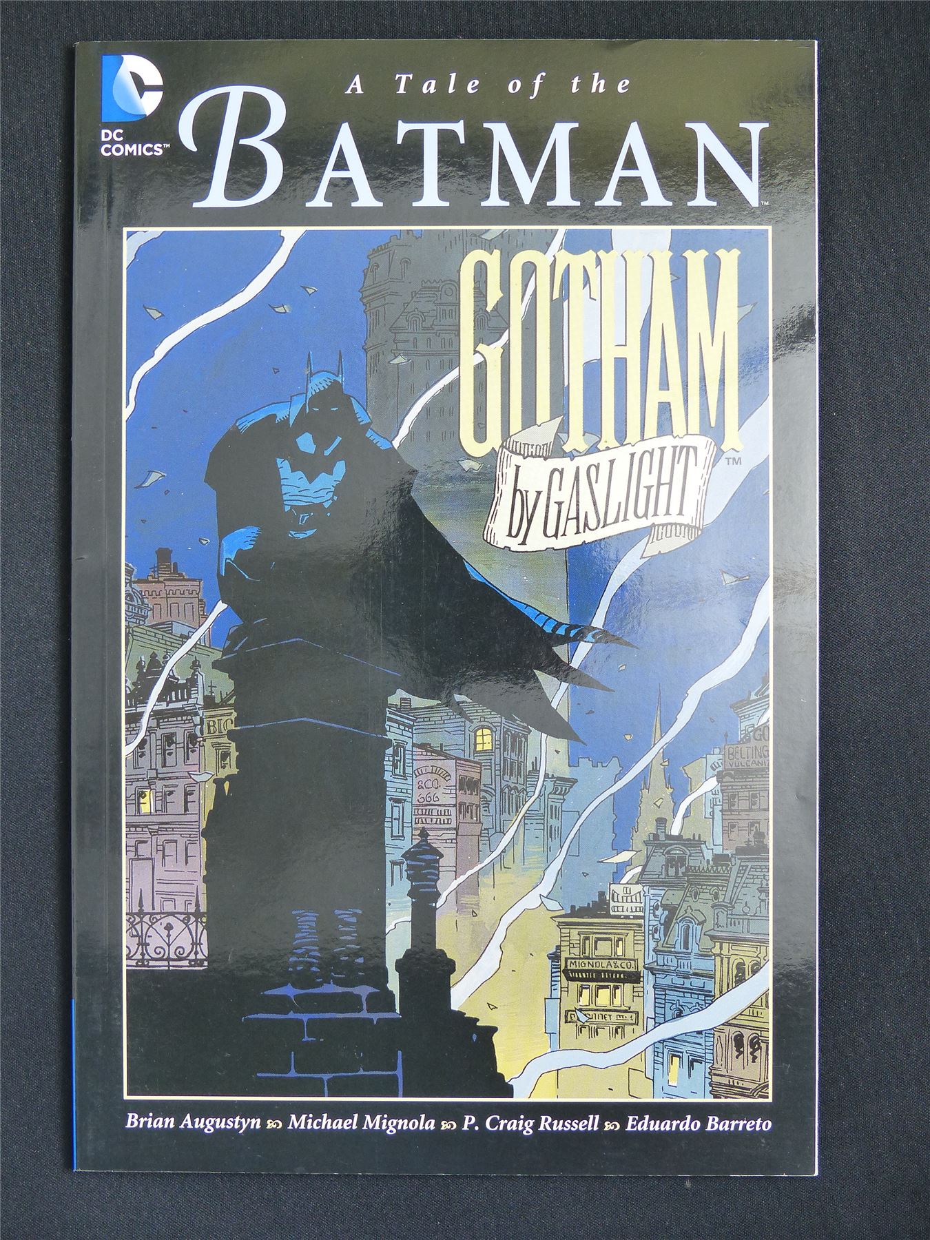 Batman: Gotham by Gaslight - DC Graphics Softback #1PU