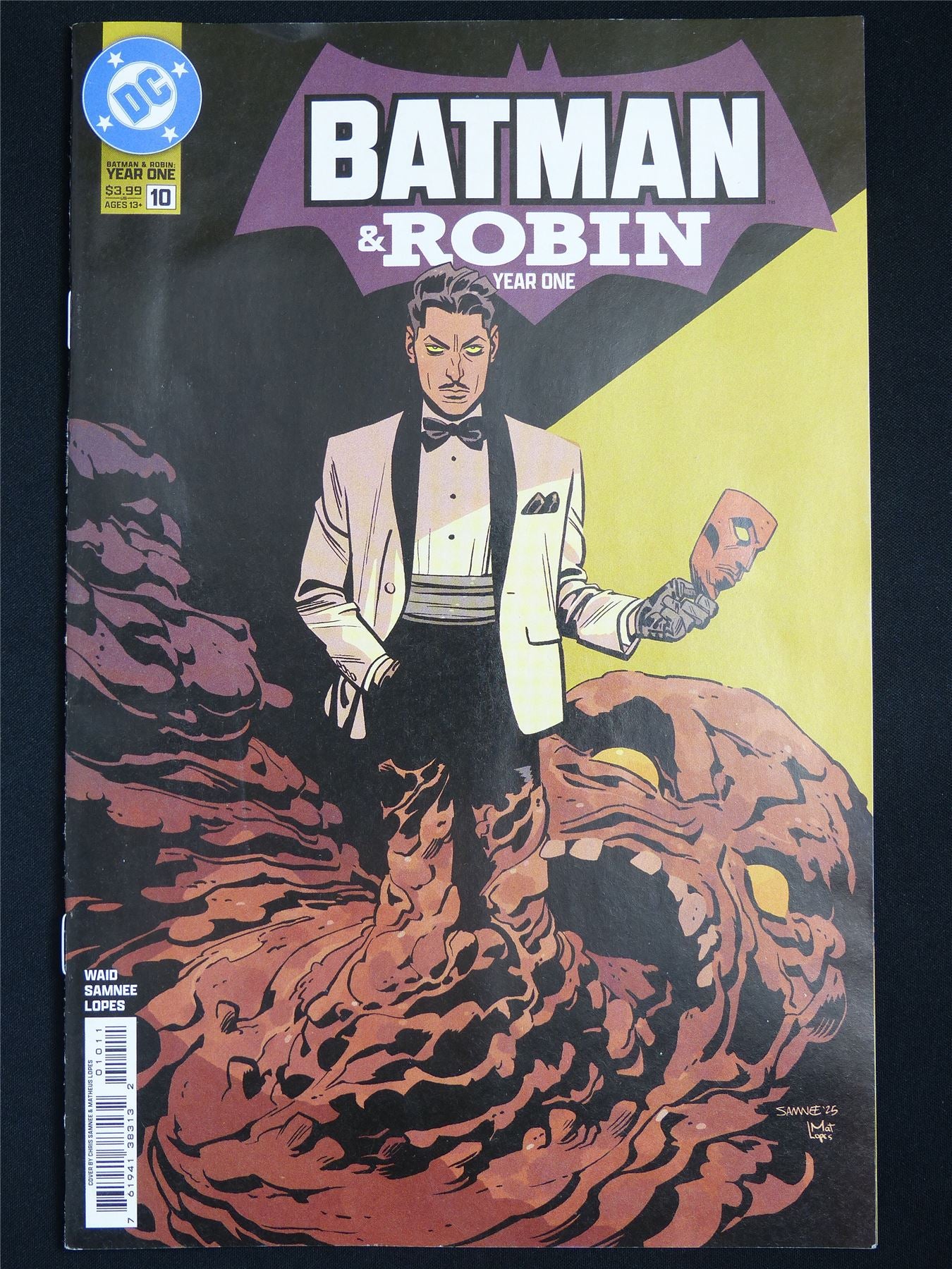 BATMAN & Robin Year One #10 - DC Comic #4C3