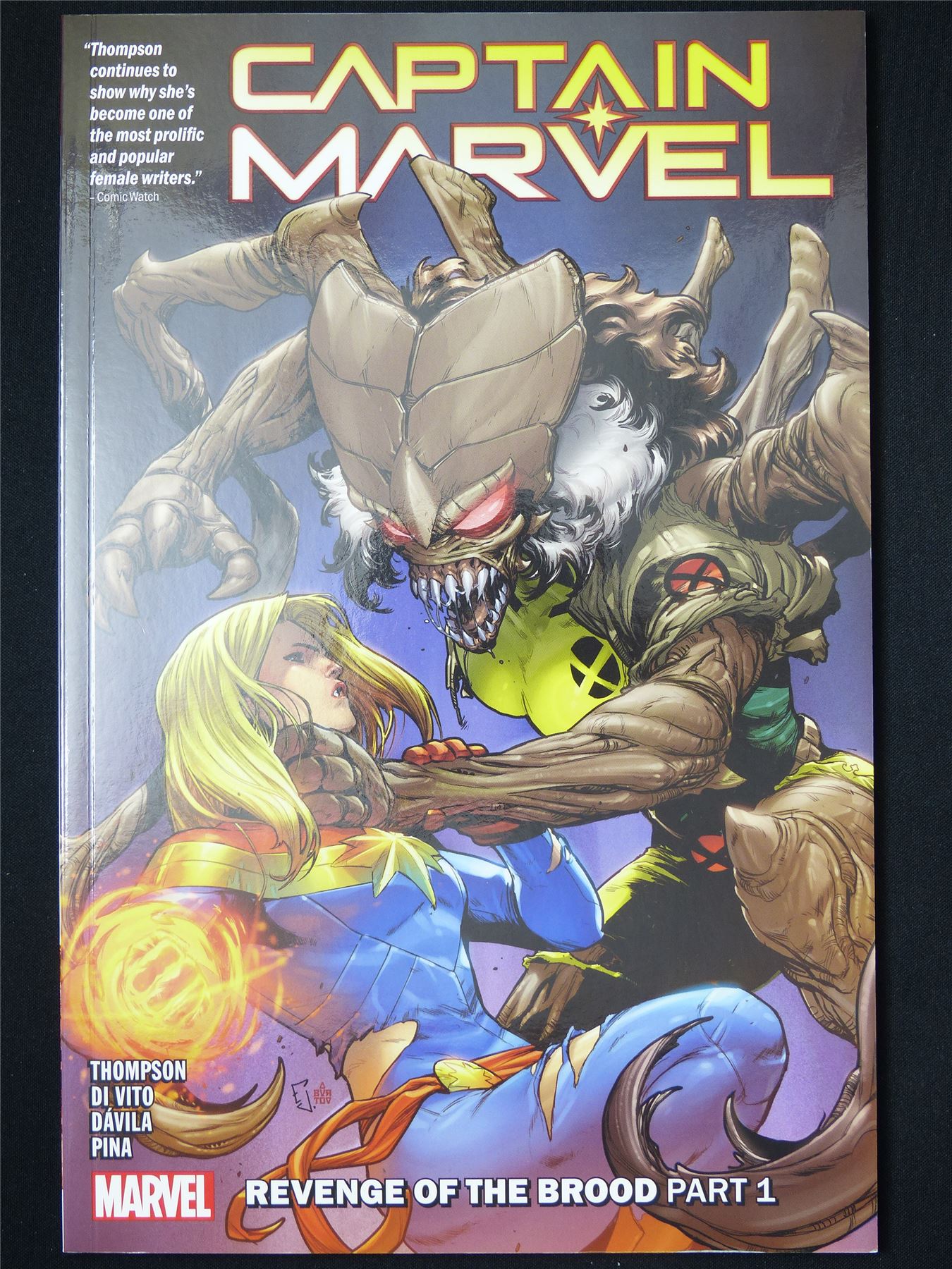 Captain Marvel: Revenge of the Brood part 1 - Marvel Graphic Softback #Q8