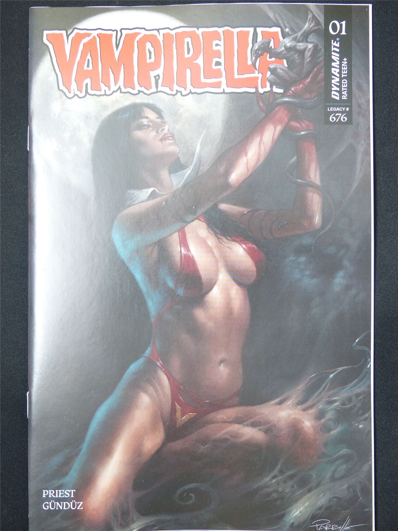 VAMPIRELLA #1 legacy 676 - Mar 2025 Dynamite Comic #225