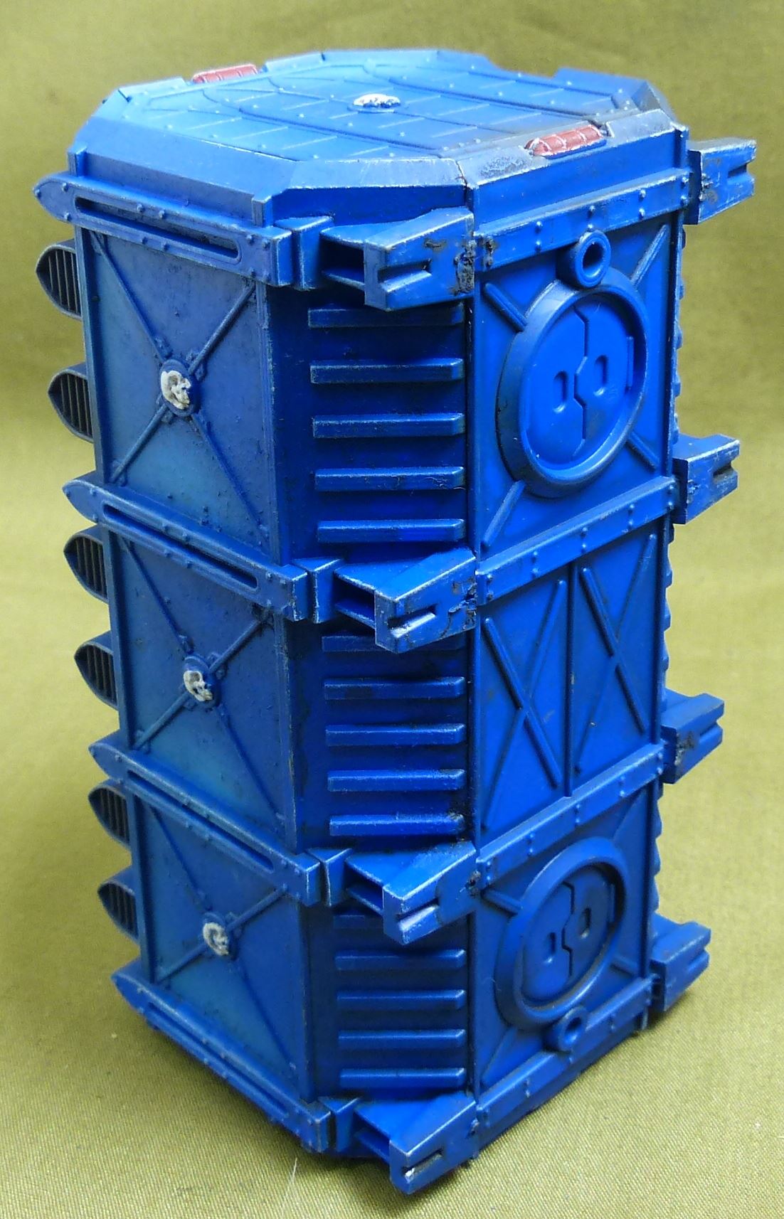 Munitorum Armoured Container painted - Terrain - Warhammer 40K #6XU