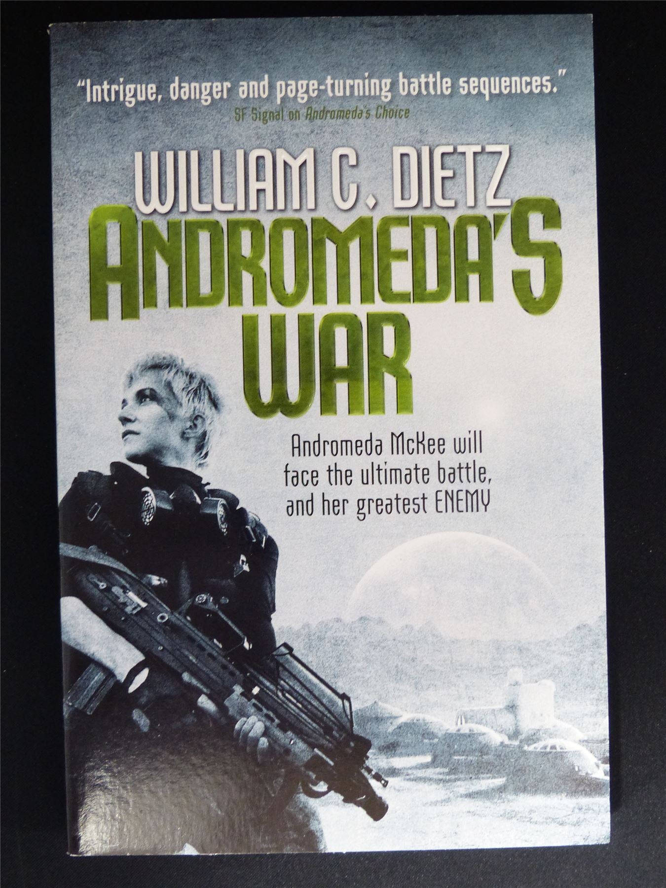 Andromeda's War - Titan Novel Softback #O5