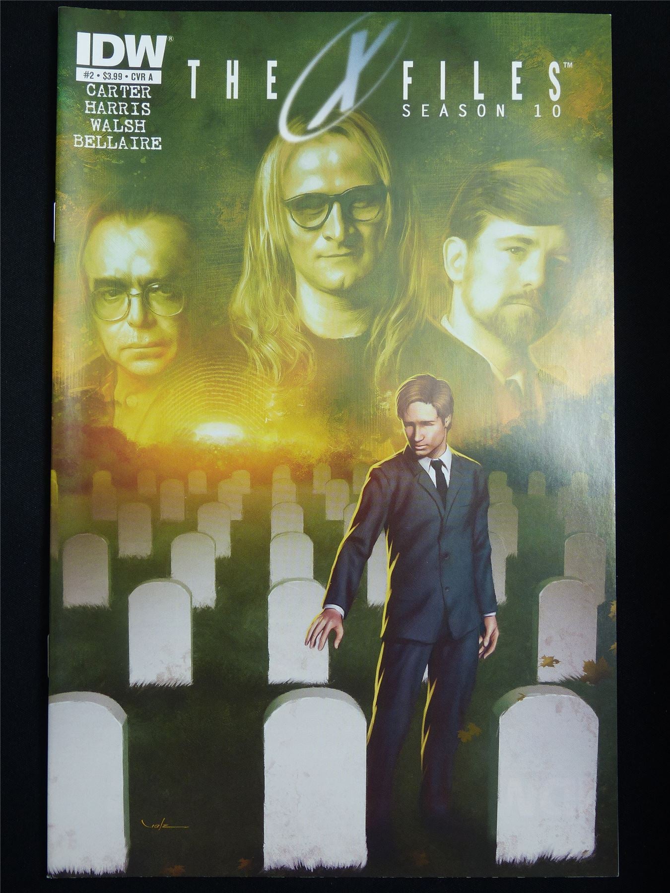 The X-FILES Season 10 #2 Cvr A - B&B IDW Comic #2HB