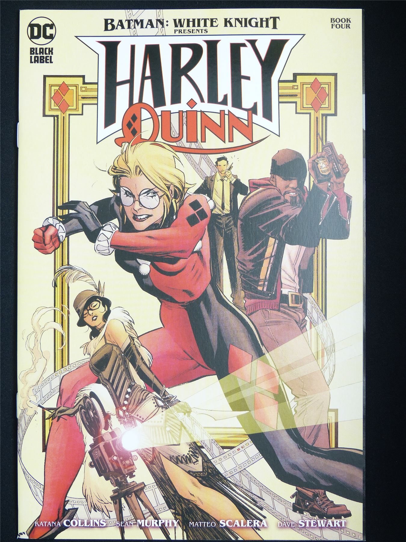 HARLEY Quinn #4 Batman White Knight Presents - DC Comic #690