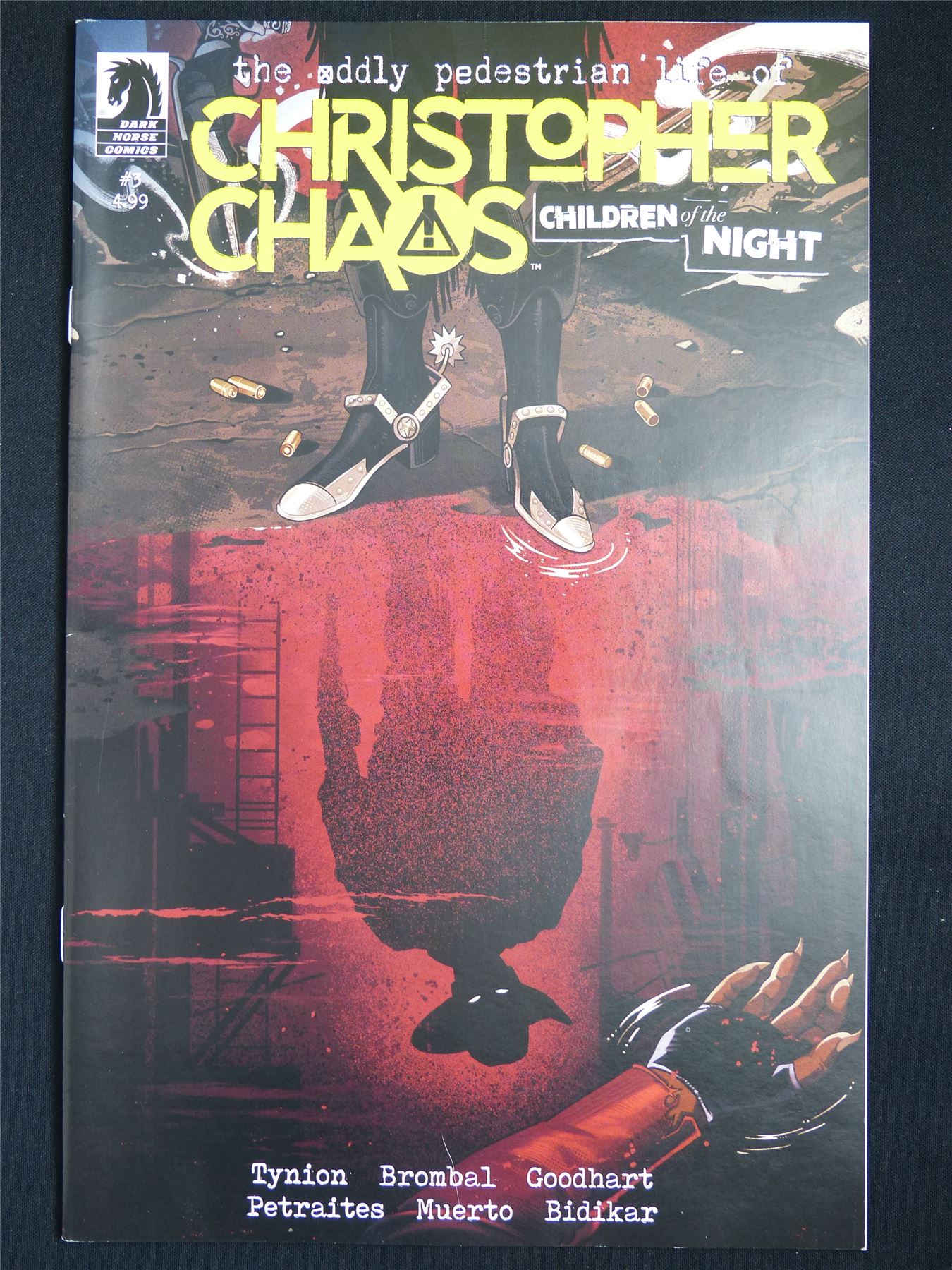 The Oddly Pedestrian Life of CHRISTOPHER Chaos: Children of the Night #3 - Dark Horse Comic #4DO