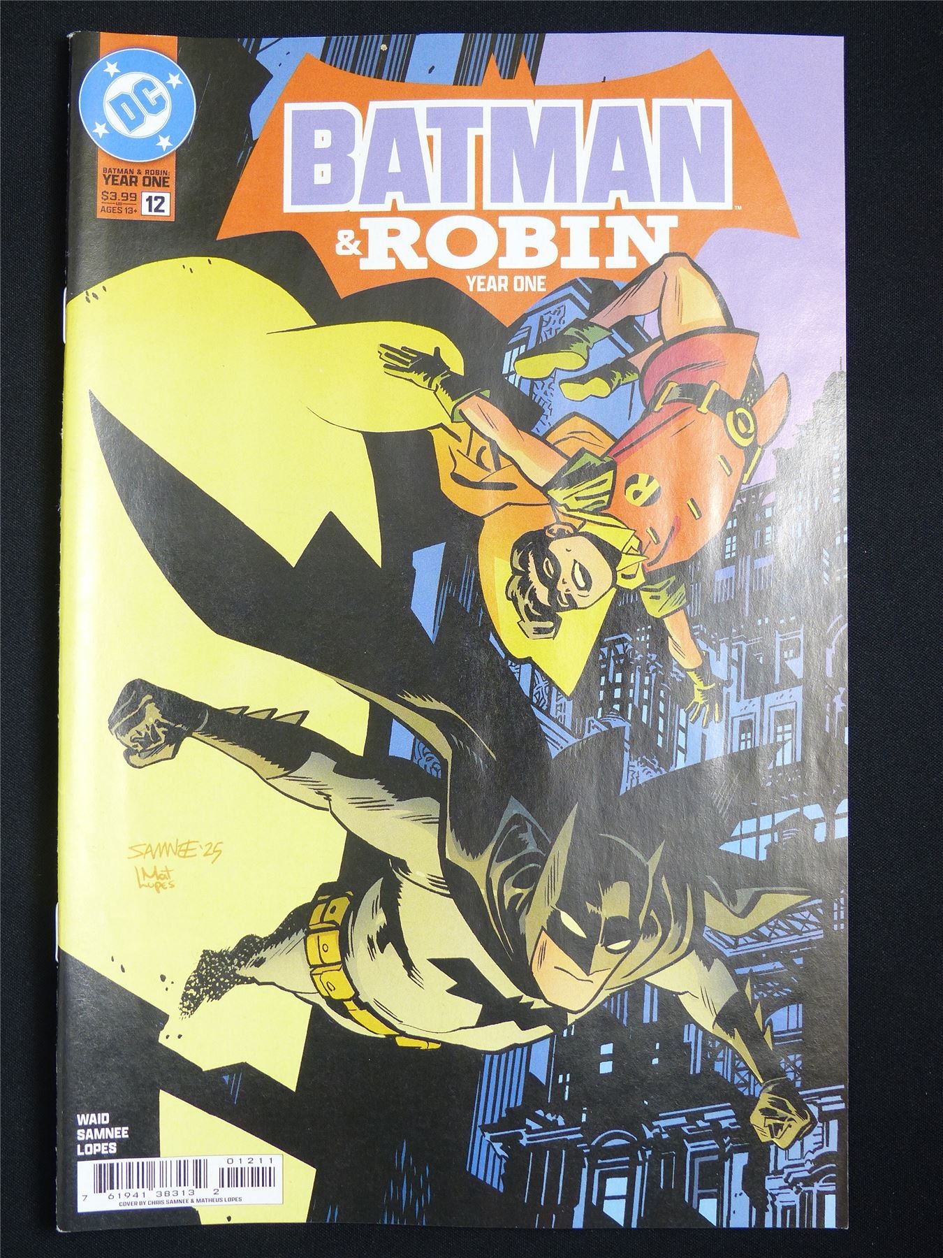 BATMAN & Robin Year One #12 - Marvel Comic #62R