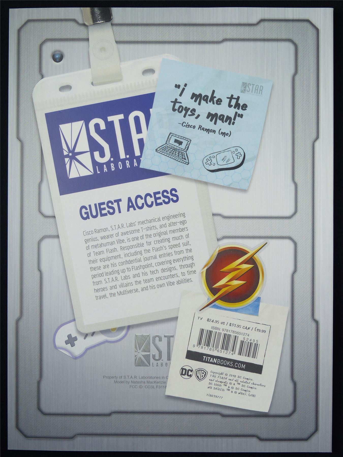 The Flash: Cisco Ramon's Journal Gift Book - Titan Softback #4Y