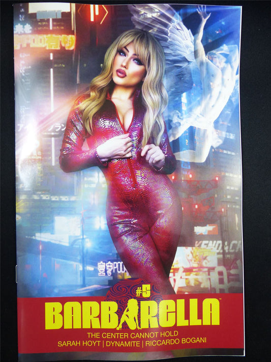 BARBARELLA: The Center Cannot Hold #5 cosplay Cvr - Aug 2023 - Dynamite Comic #34E
