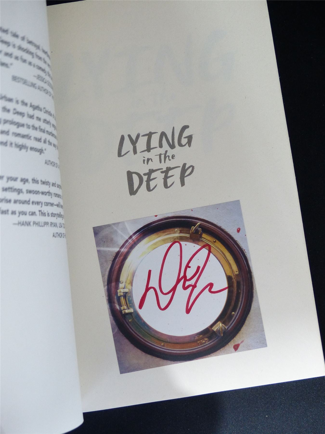 Lying in the Deep signed - Titan Novel Book Softback #AA