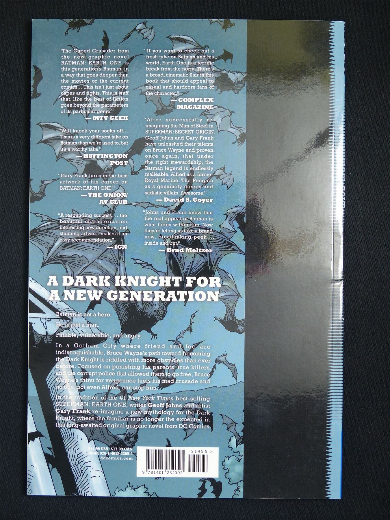 Earth One - DC Graphics Softback #1PT