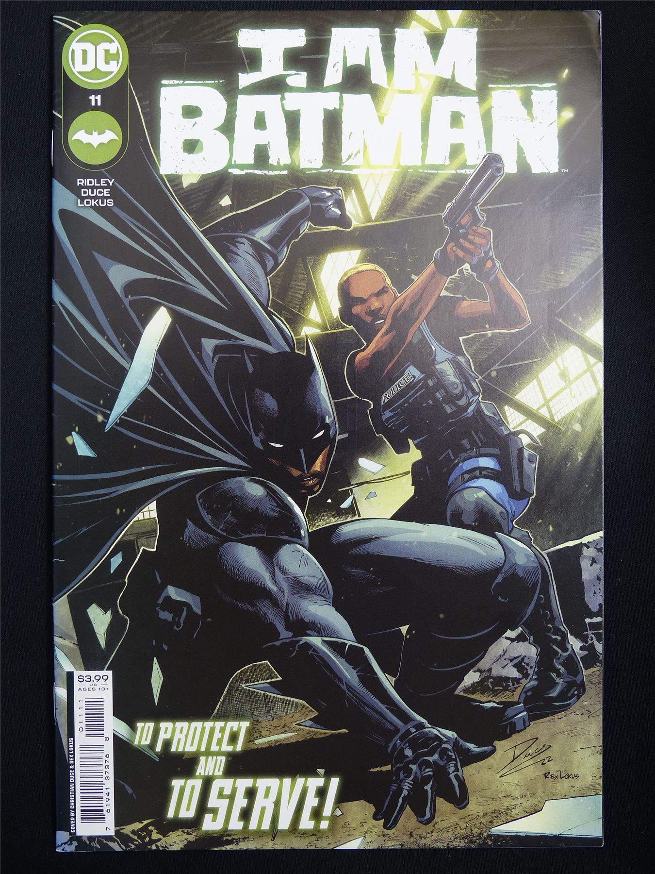 I Am BATMAN #11 - DC Comic #37F