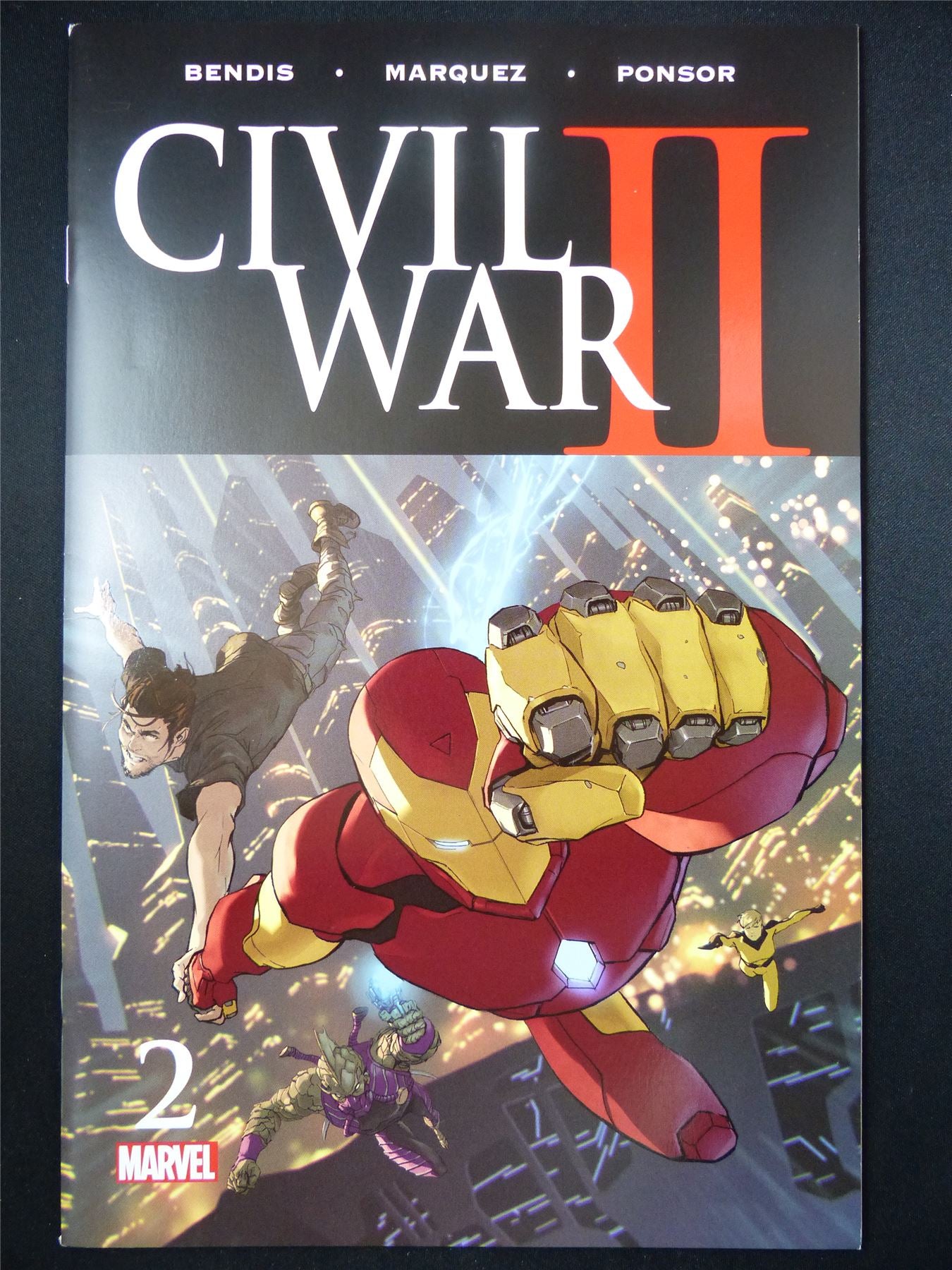 CIVIL War 2 #2 - Marvel Comic #J7