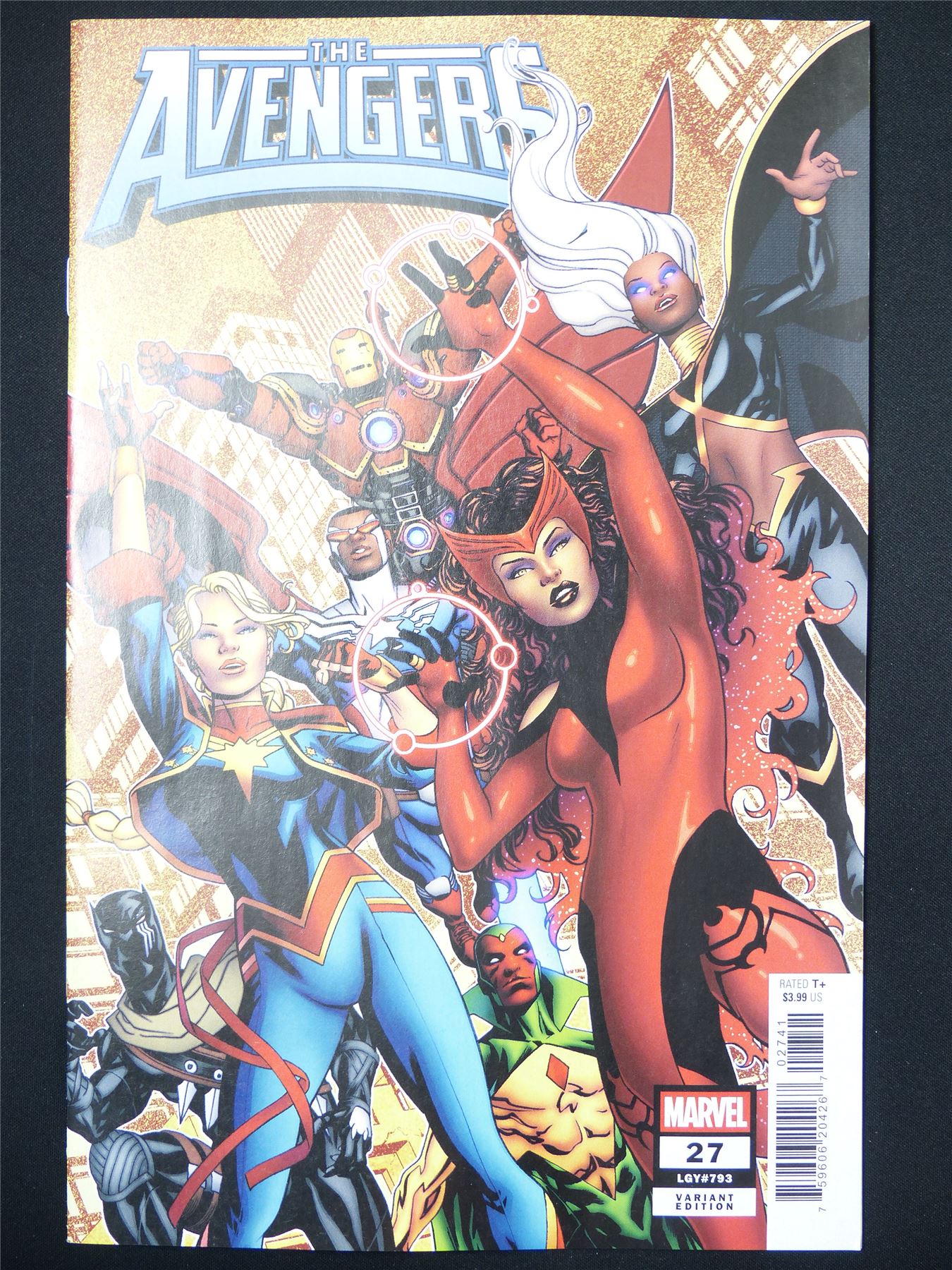 The AVENGERS #27 Variant - Aug 2025 Marvel Comic #18I