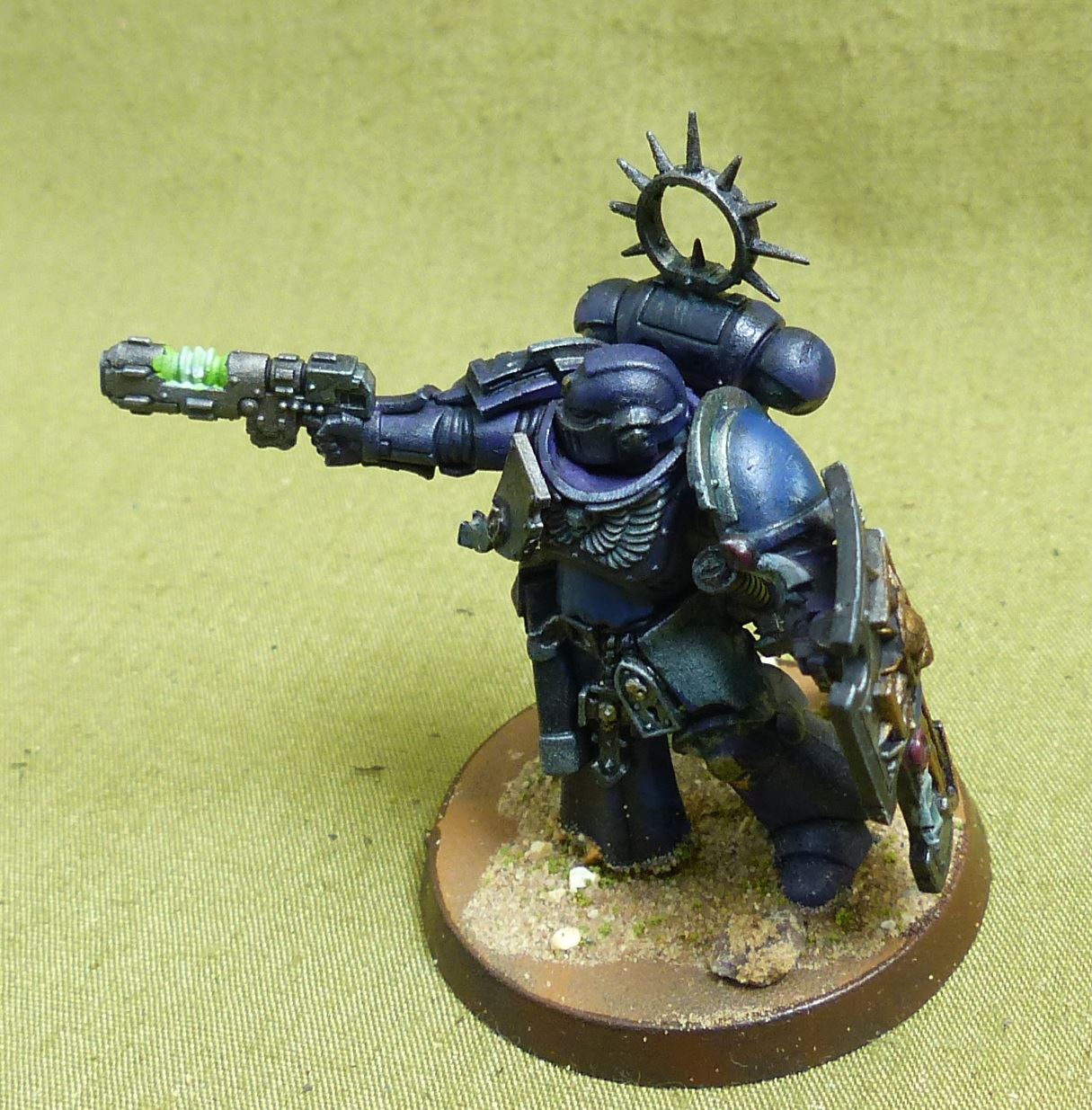Lieutenant with Storm Shield Painted - Space Marines - Warhammer 40K #254