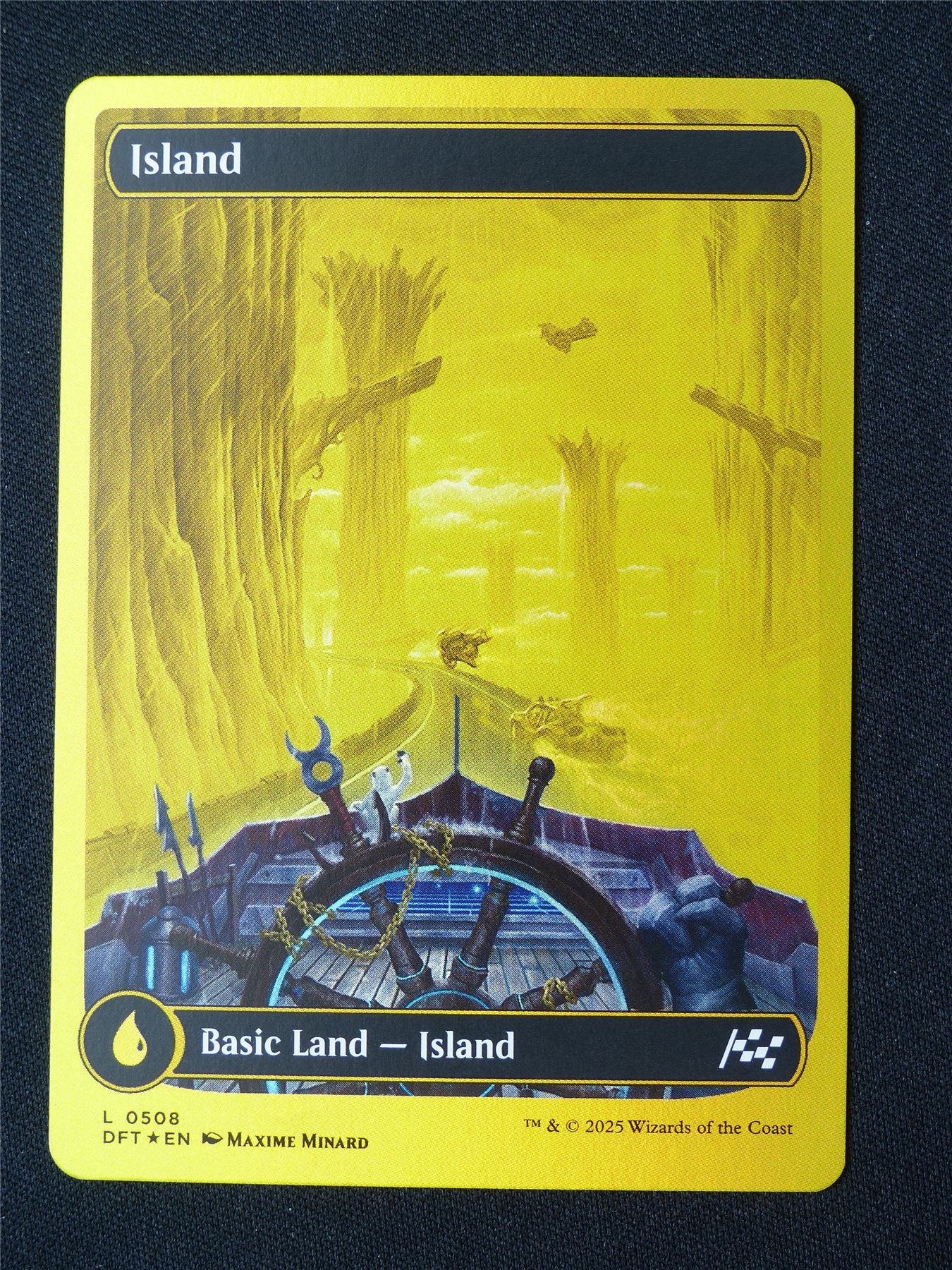 Island 0508 Showcase Foil - DFT - Mtg Card #93M
