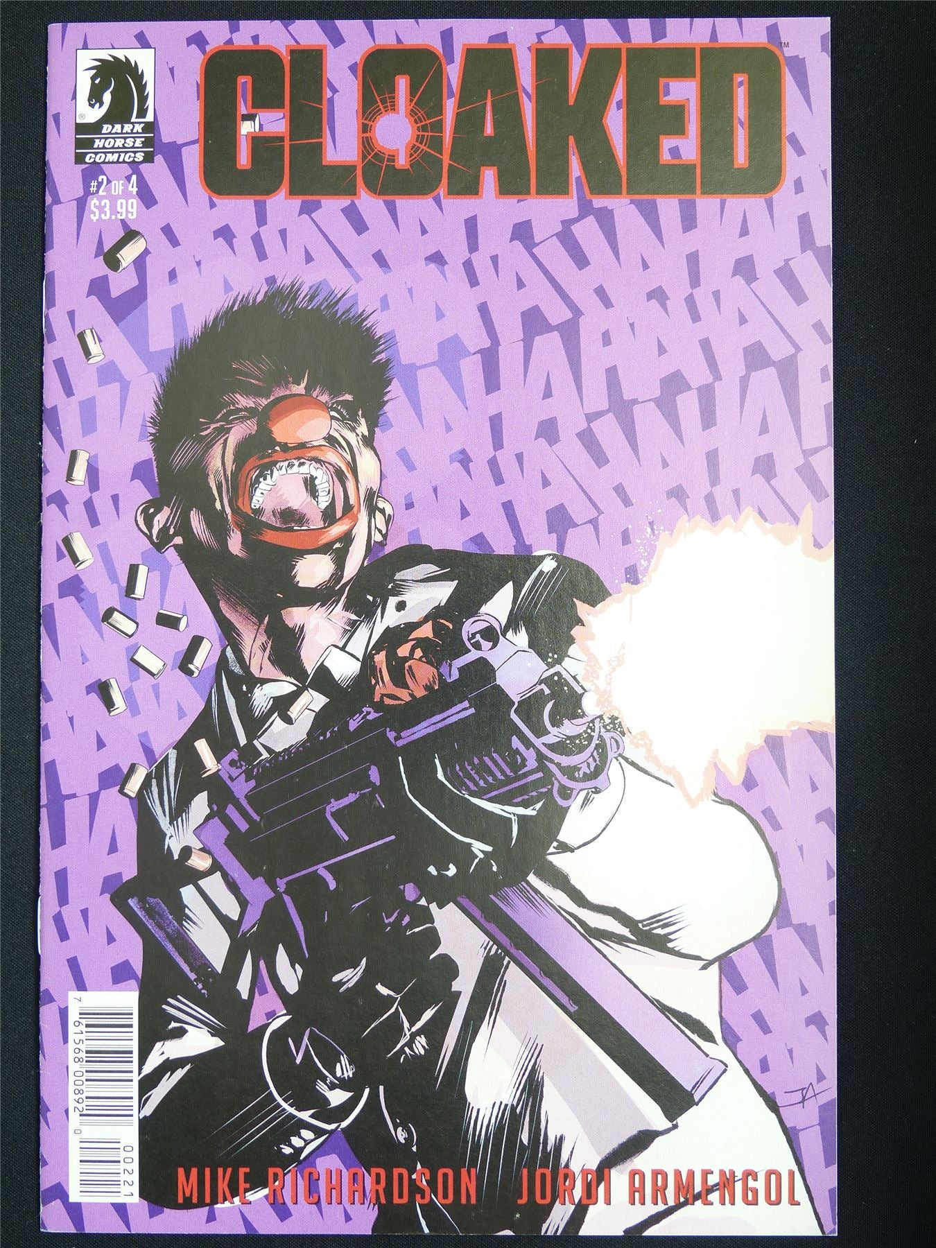 CLOAKED #2 - Dark Horse Comic #6D6