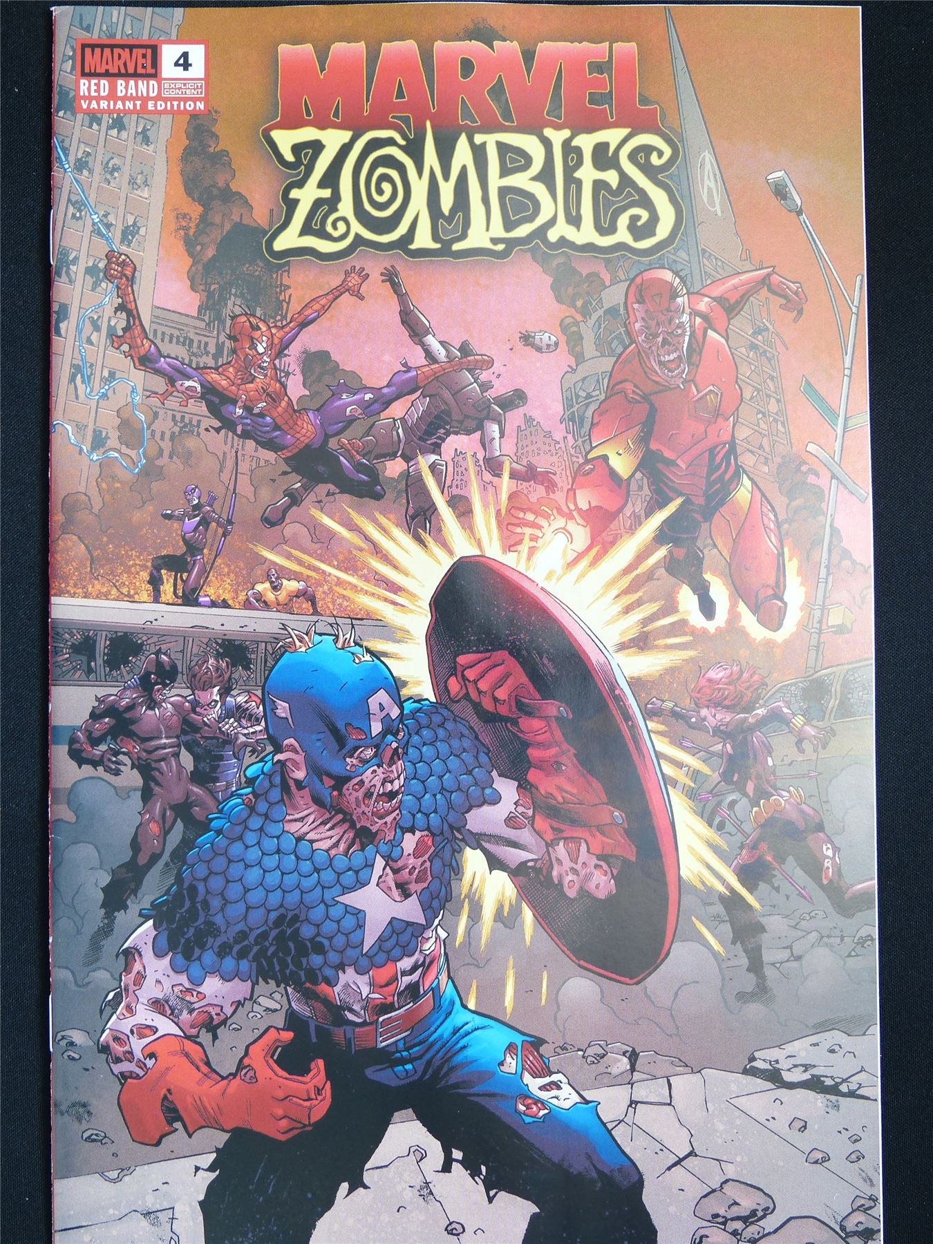 MARVEL Zombies #4 Red Ban Variant - Marvel Comic #11Z