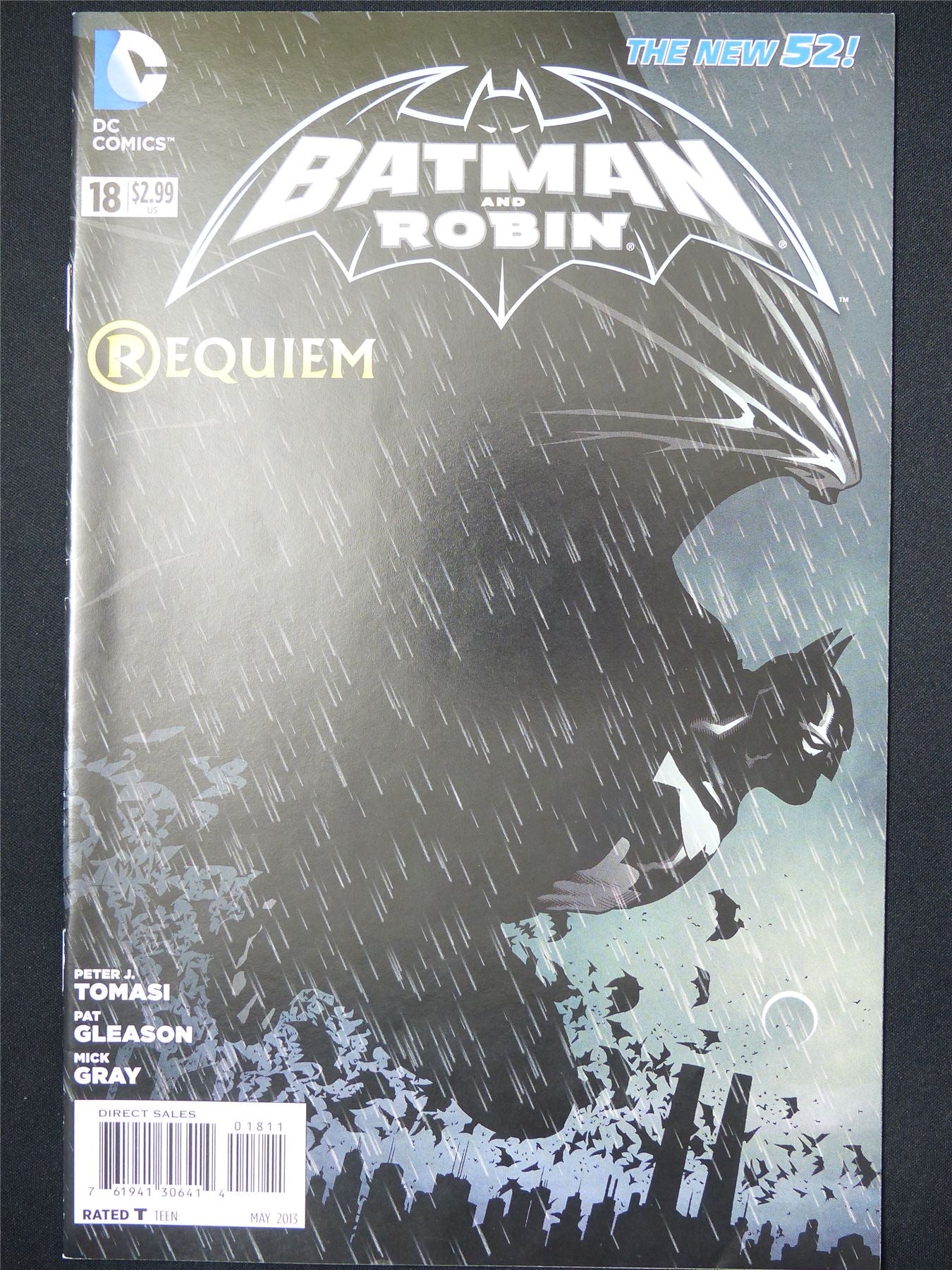BATMAN and Robin #18 - B&B DC Comic #84N