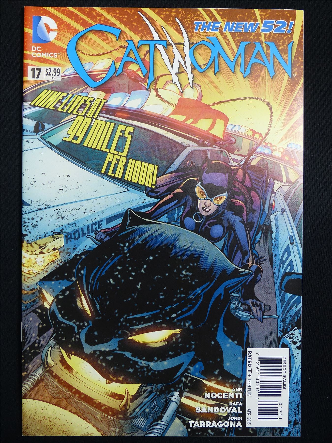CATWOMAN #17 new 52! - DC Comic #359