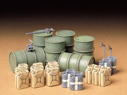 German Fuel Drums & Jerry Cans Set 1:35 Scenery Additions 1939-1945 - World War II #2K