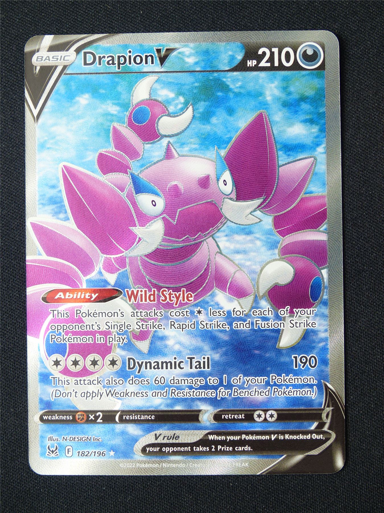 Drapion V 182/196 Textured Holo - Pokemon Card #8VH