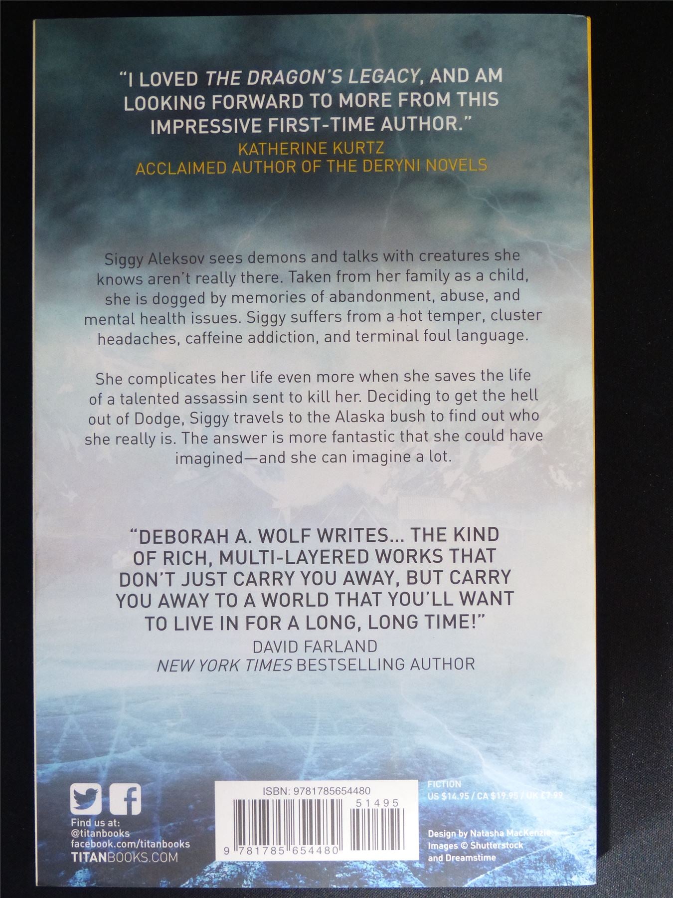 Split Feather: Daughter of the Midnight Sun - Titan Novel Book Softback #7S