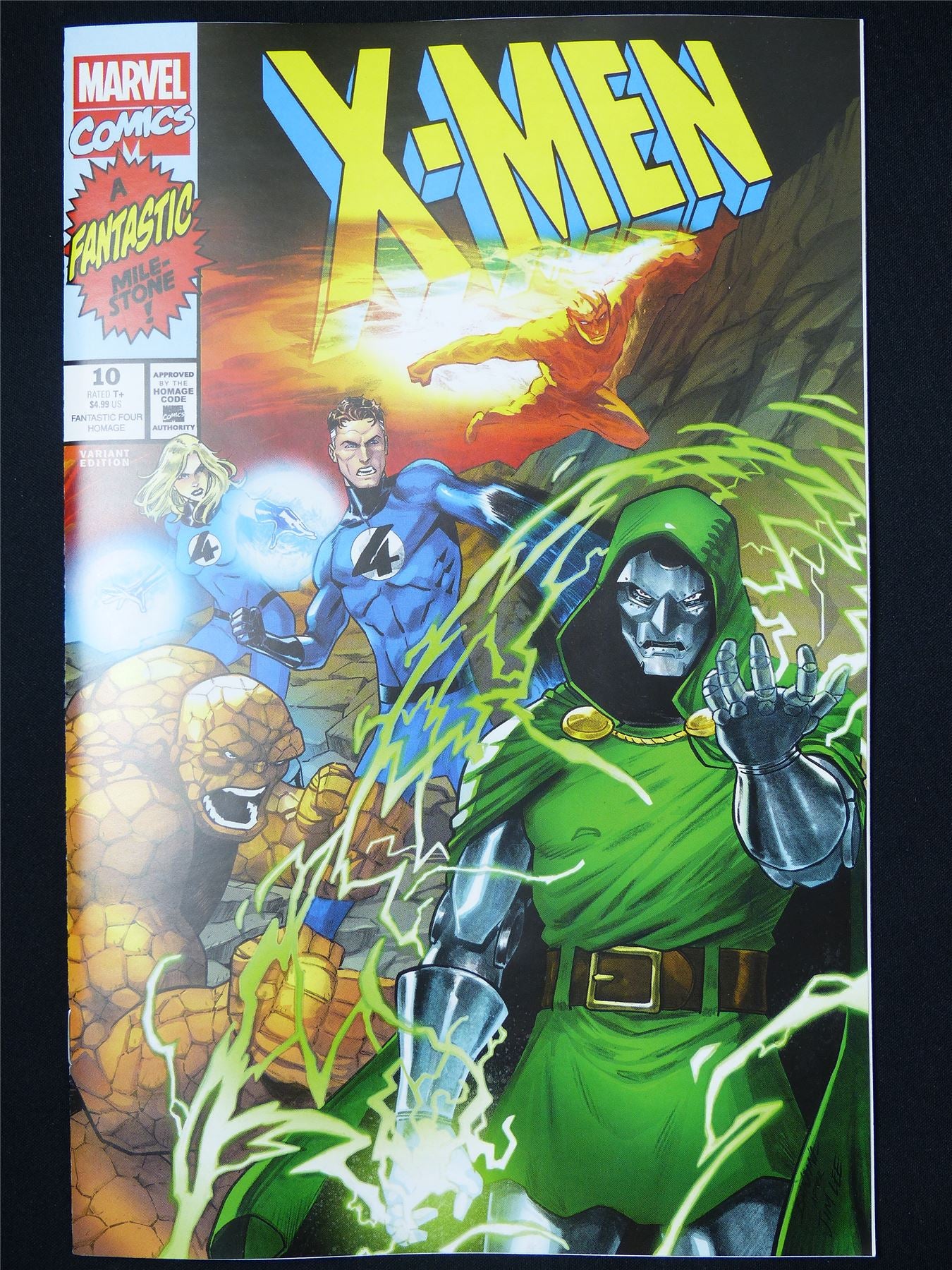 X-MEN #10 FF Variant - B&B Mar 2025 Marvel Comic #87O