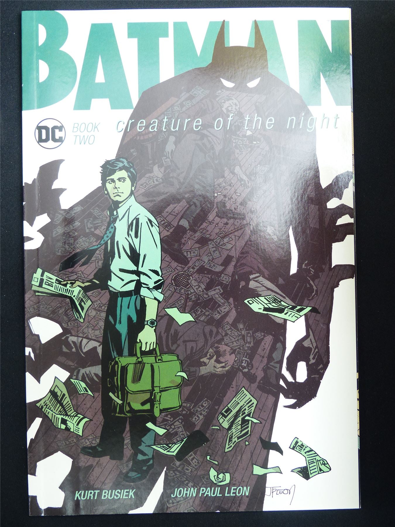 BATMAN: Creature of the Night #2 - DC Comic #2AI