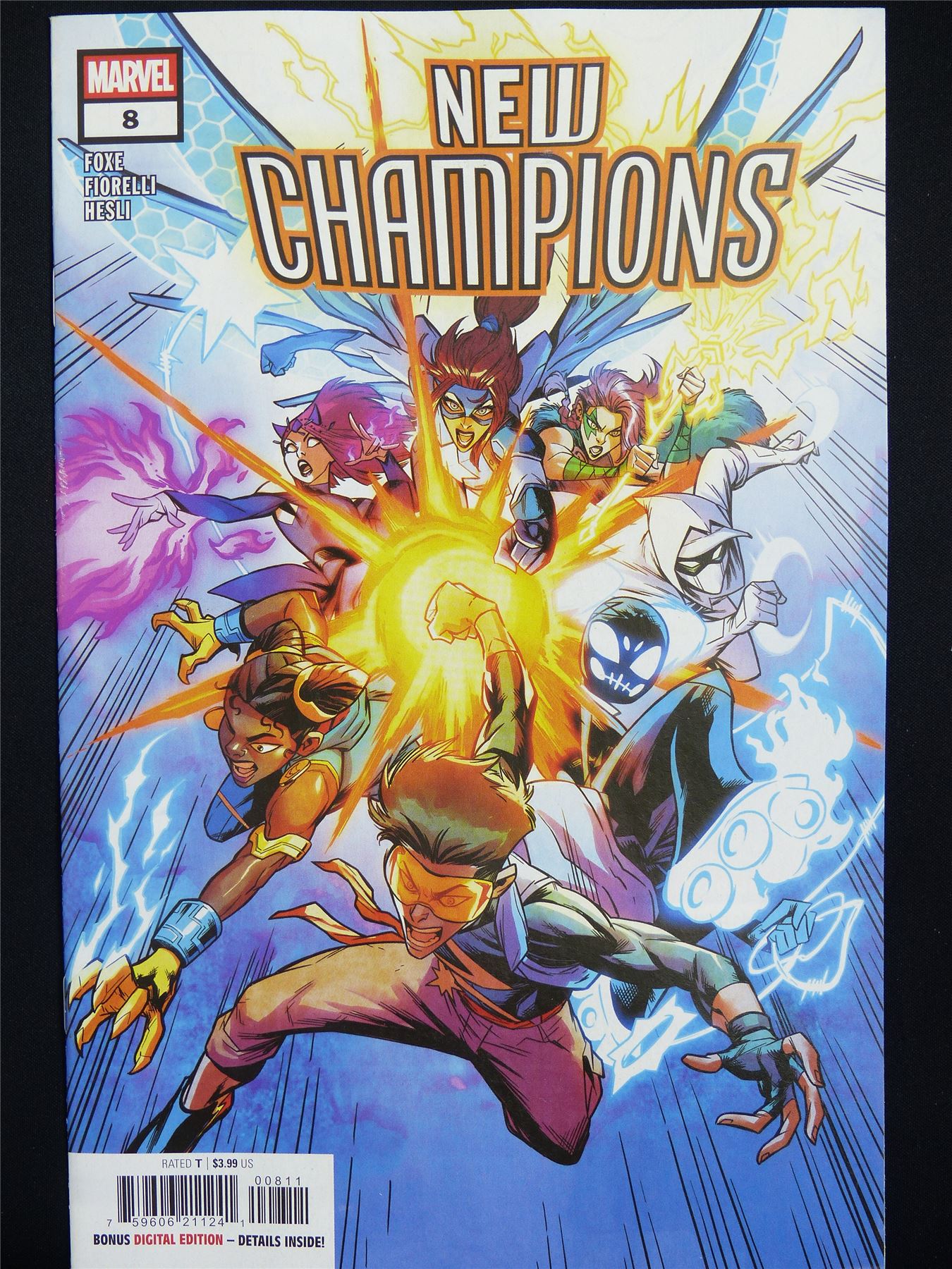 New CHAMPIONS #8 - Oct 2025 Marvel Comic #2W1