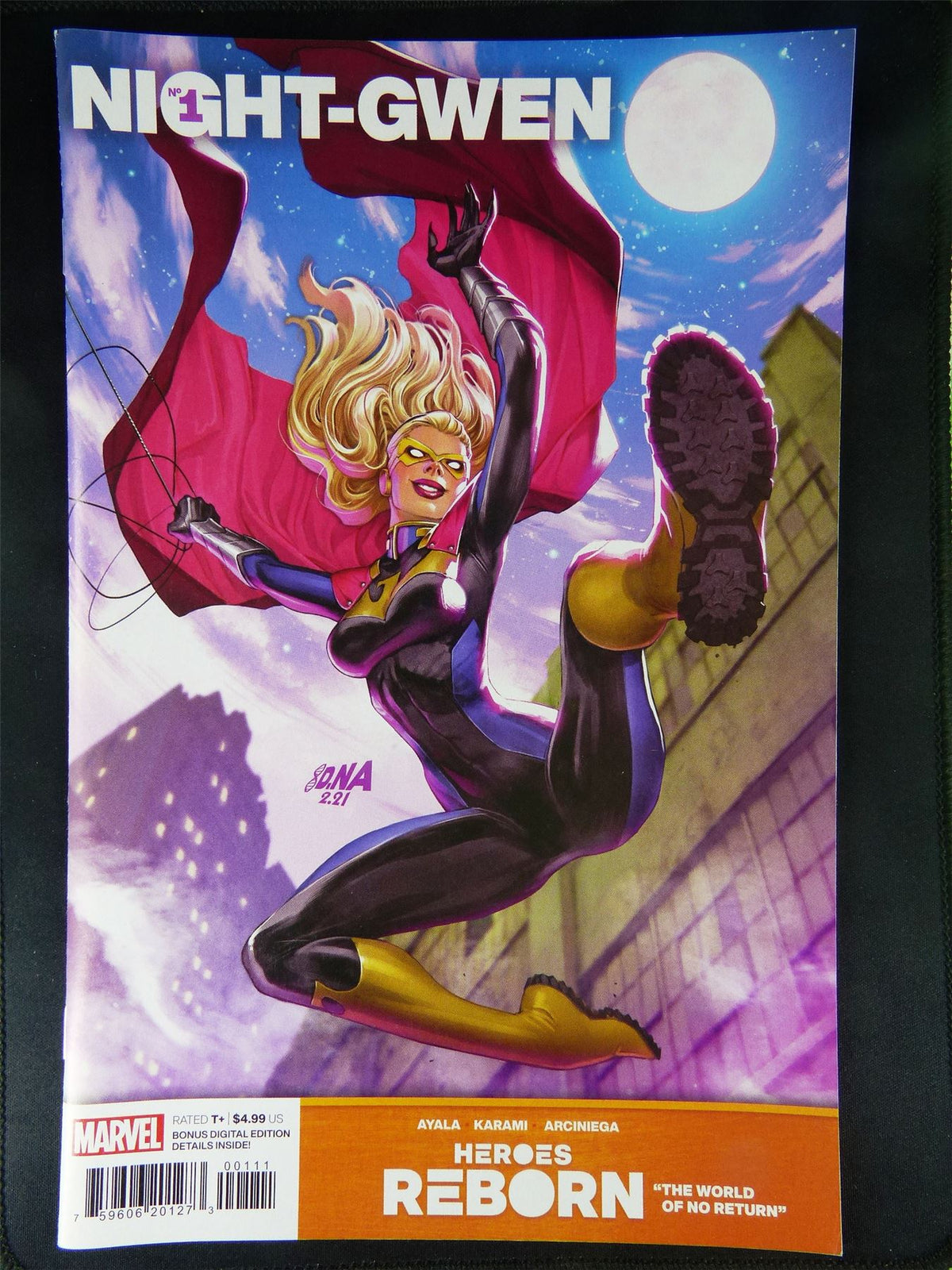 NIGHT Gwen #1 - Marvel Comic #2YG