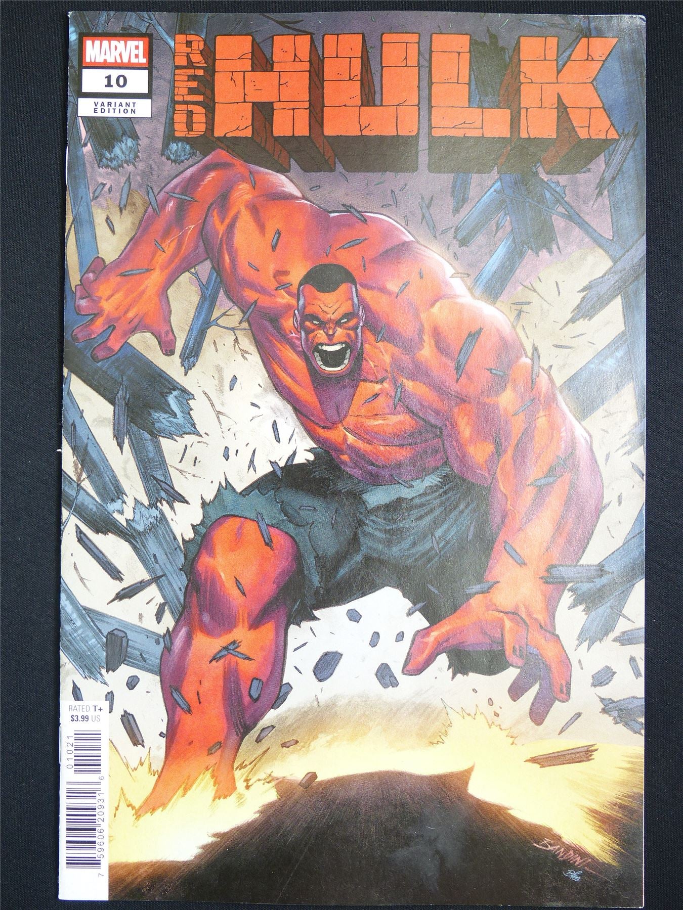 Red HULK #10 Variant - Marvel Comic #6EX