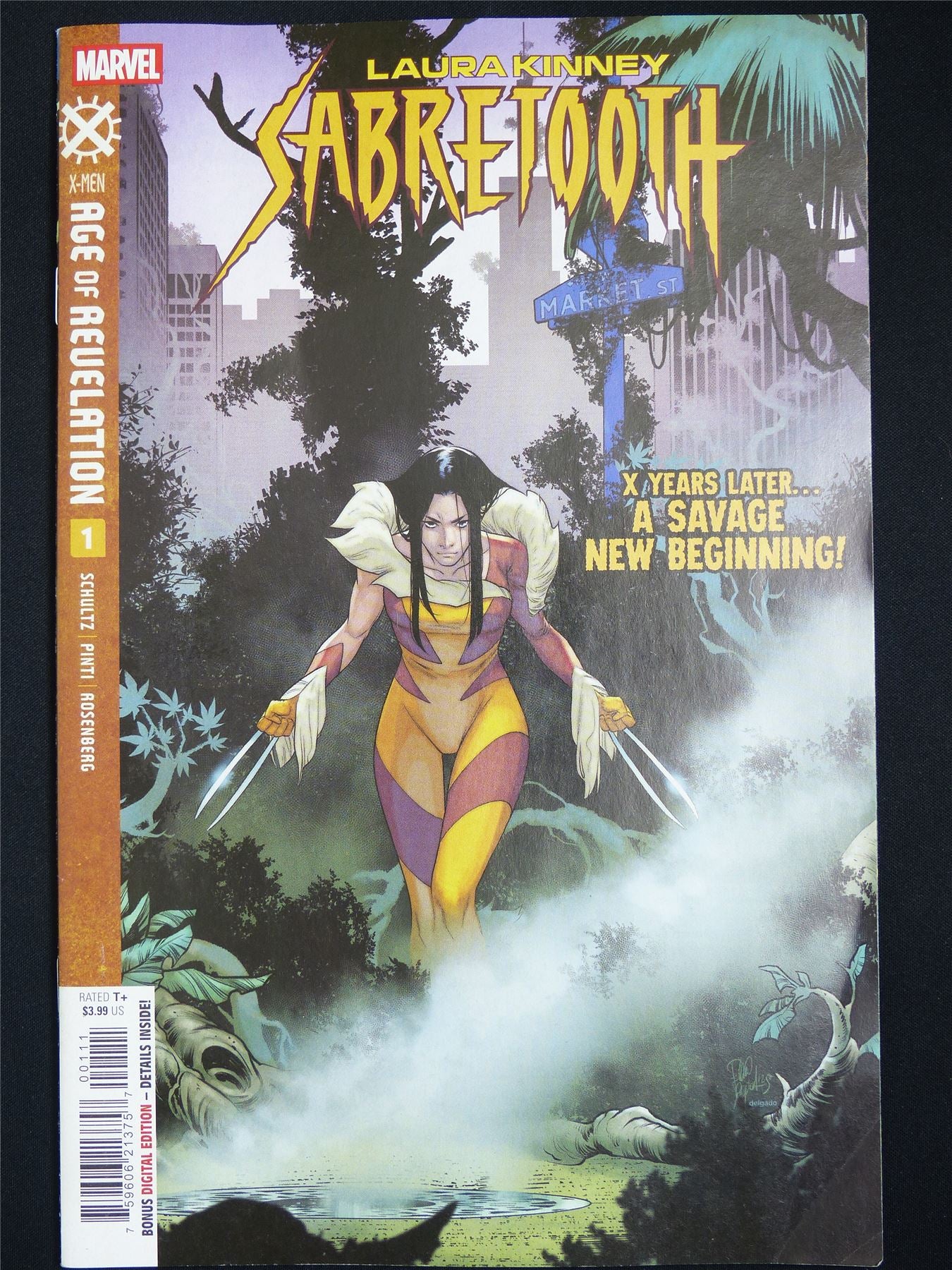 Laura Kinney SABRETOOTH #1 Age of Revelation - Marvel Comic #5G9