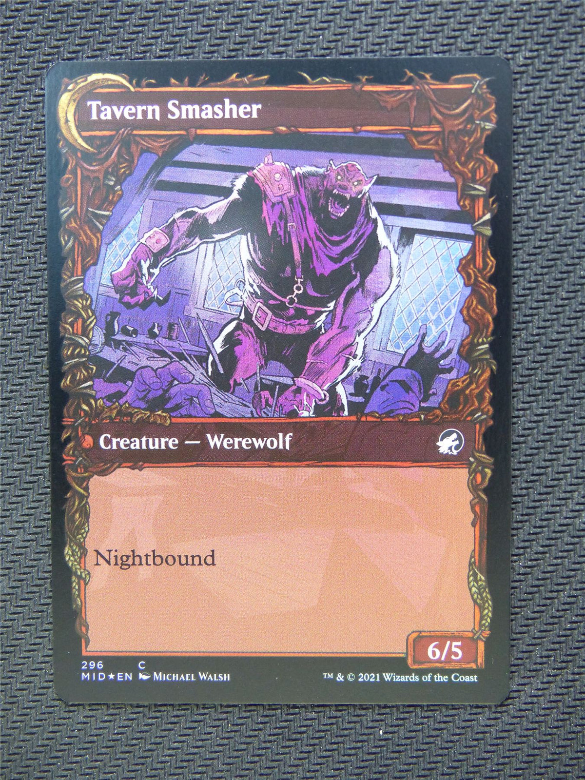 Tavern Ruffian Tavern Smasher Foil Showcase - Innistrad - Mtg Card #3M1