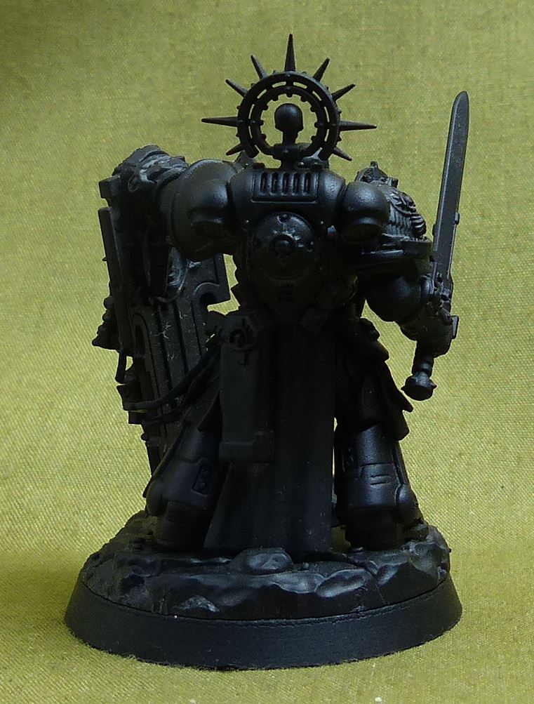 Captain with Relic Shield - Space Marines - Warhammer 40K #4IE