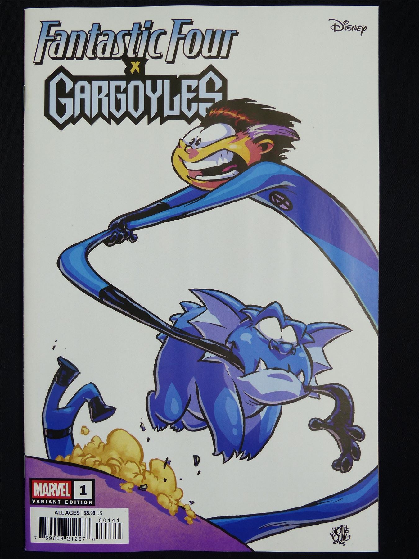 FANTASTIC Four x Gargoyles #1 Skottie Young Variant - Dec 2025 Marvel Comic #55R