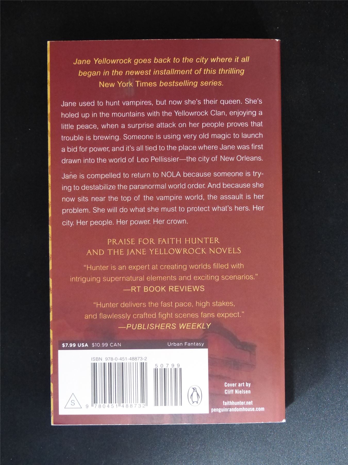 True Dead - Titan Novel Book Softback #8N