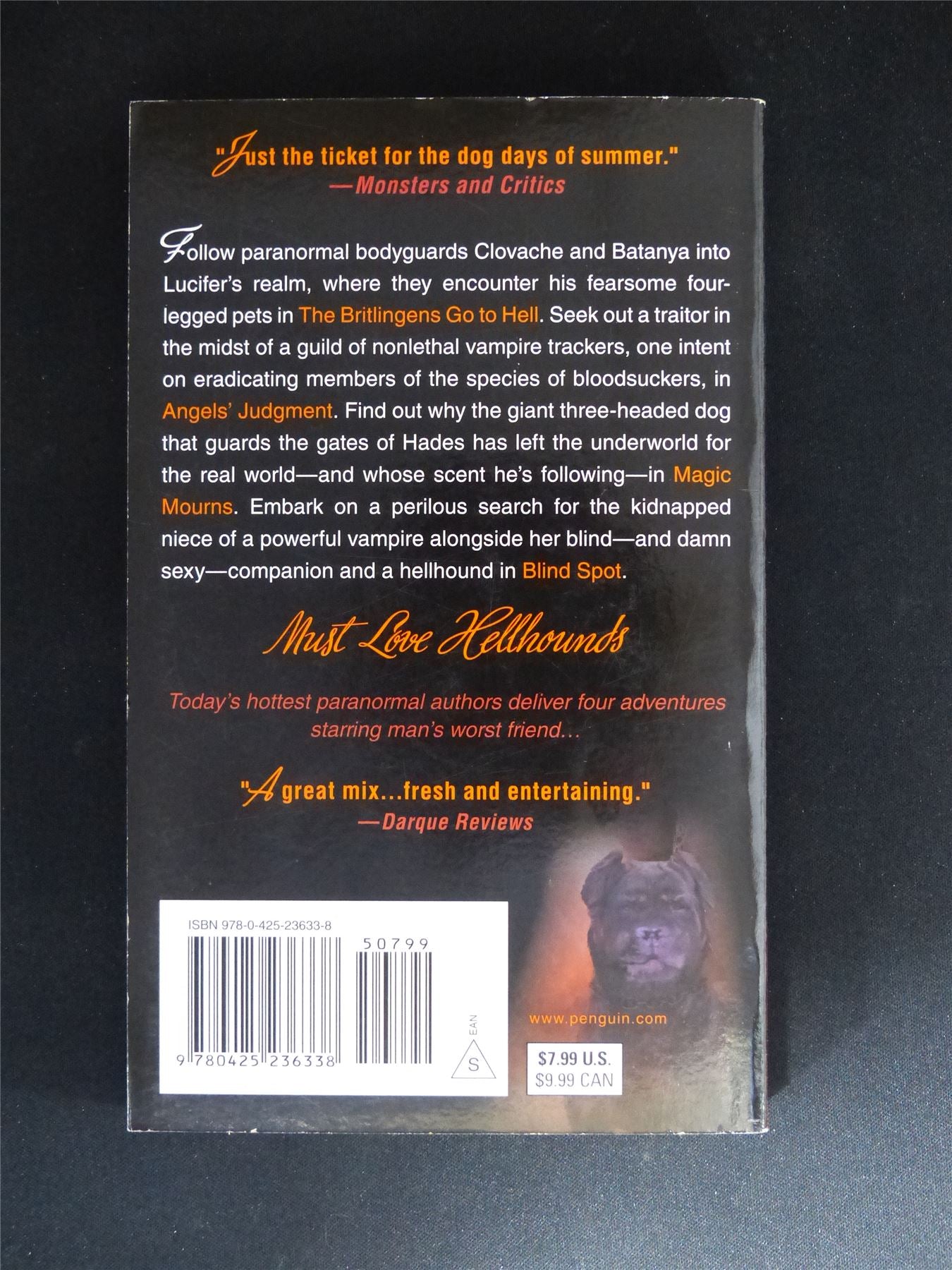 Must Love Hellhounds - Titan Novel Book Softback #8D