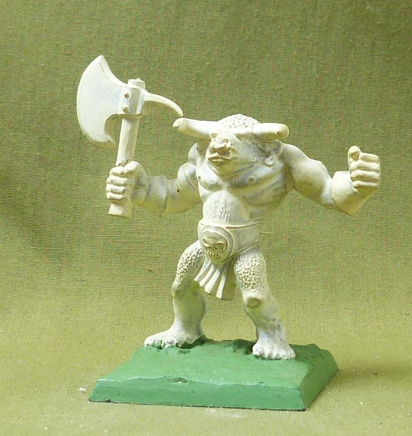 Classic Plastic Minotaur - Warhammer Old World #4KP