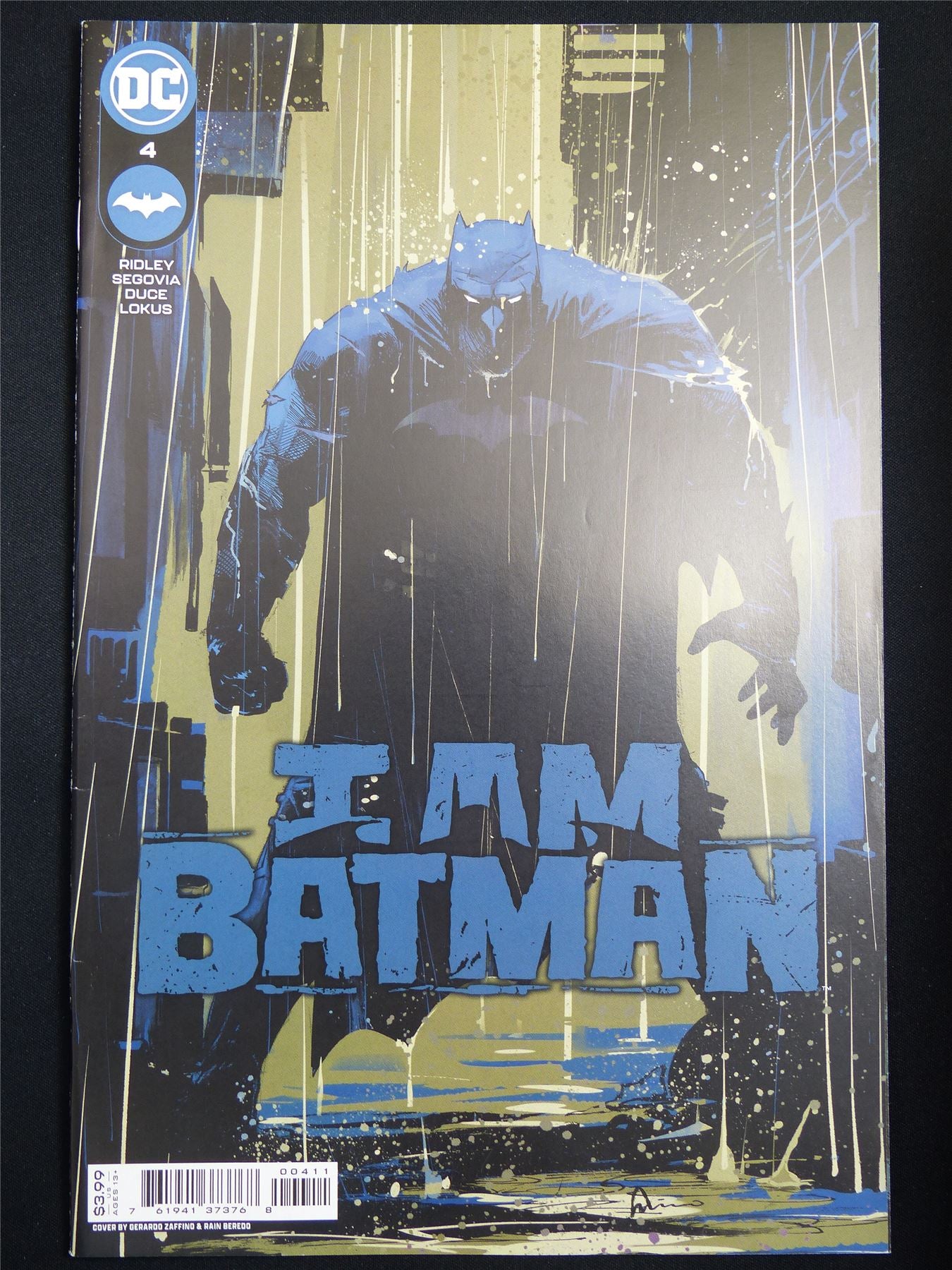 I Am BATMAN #4 - B&B DC Comic #2HQ