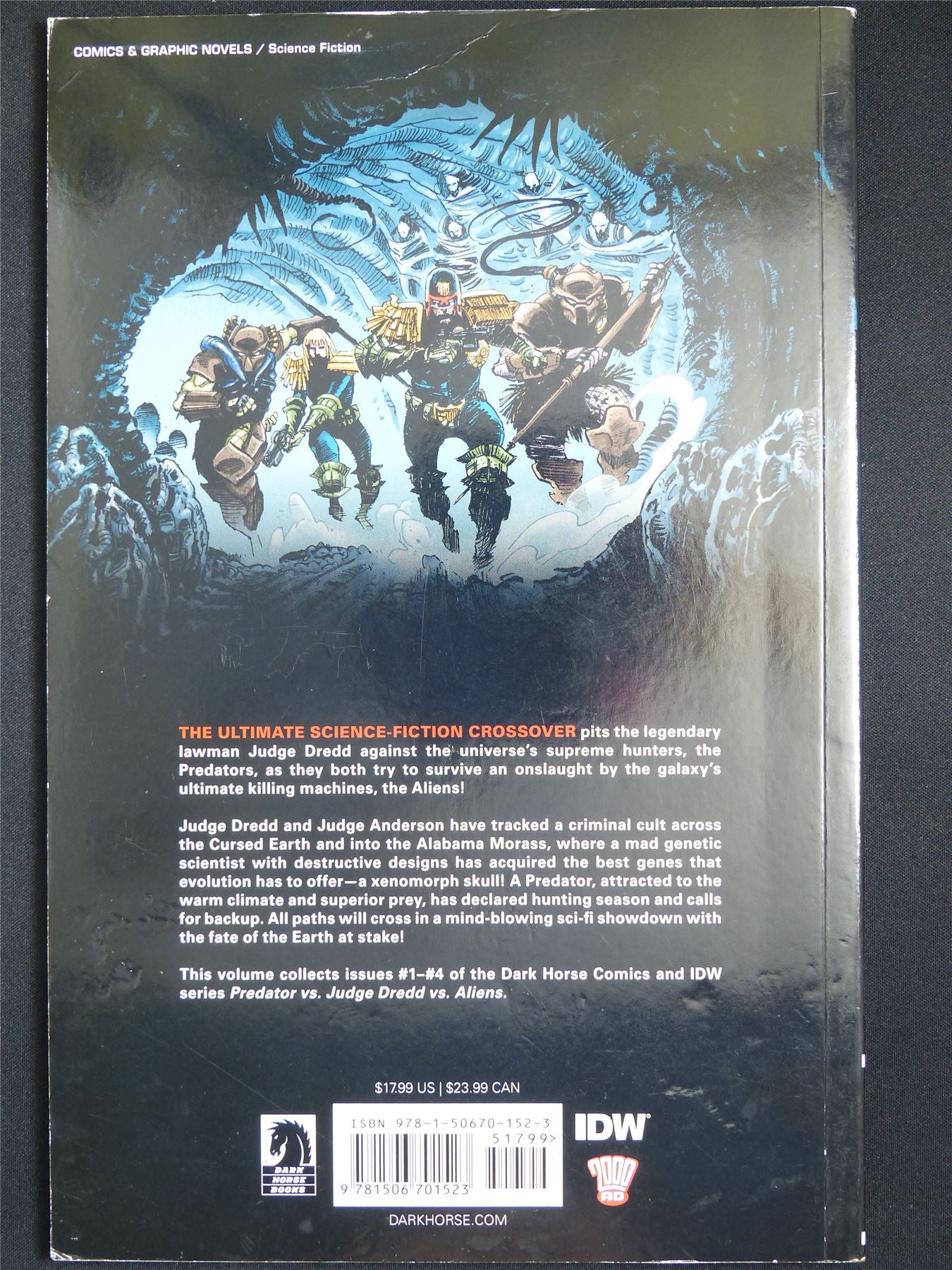 Predator vs Judge Dredd vs Aliens: Splice and Dice - IDW Graphic Softback #2PY