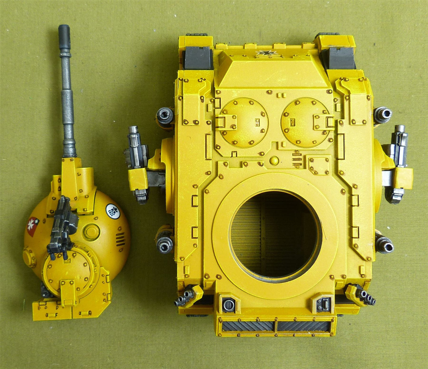 Deimos Pattern Predator Battle Tank painted - Imperial Fists - Warhammer Horus Heresy #2N5