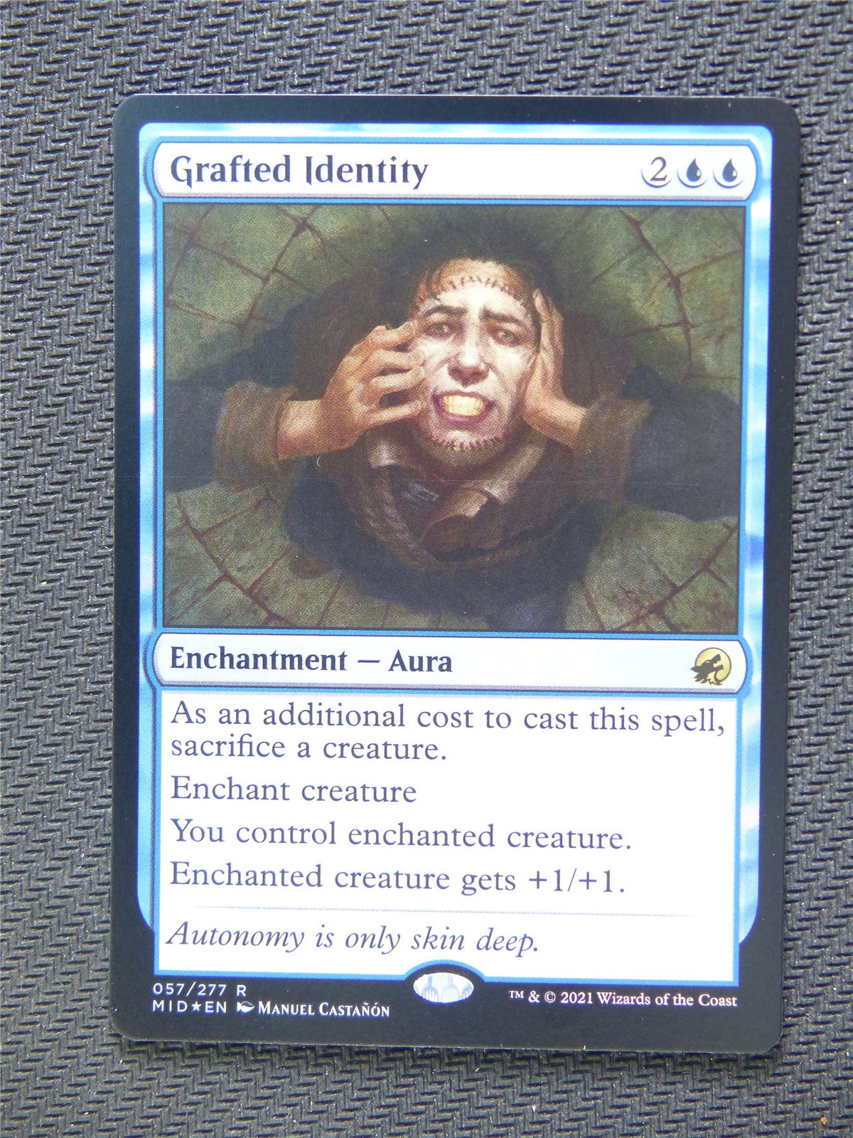 Grafted Identity Foil - Innistrad - Mtg Card #3I1