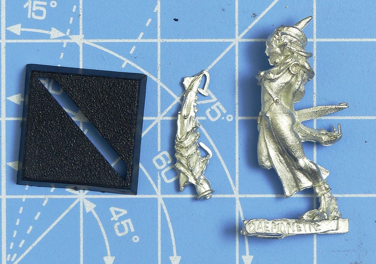 Classic Metal Daemonette OOP - Chaos Forces of Slaanesh - Warhammer Old World #G8